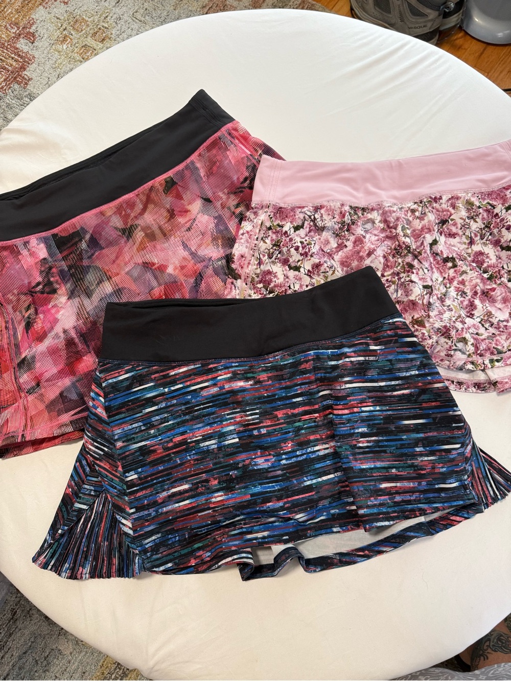 Lululemon 3 Pink Floral Multi-Stripe Black Trim Active Skirts Skorts EUC Size 6